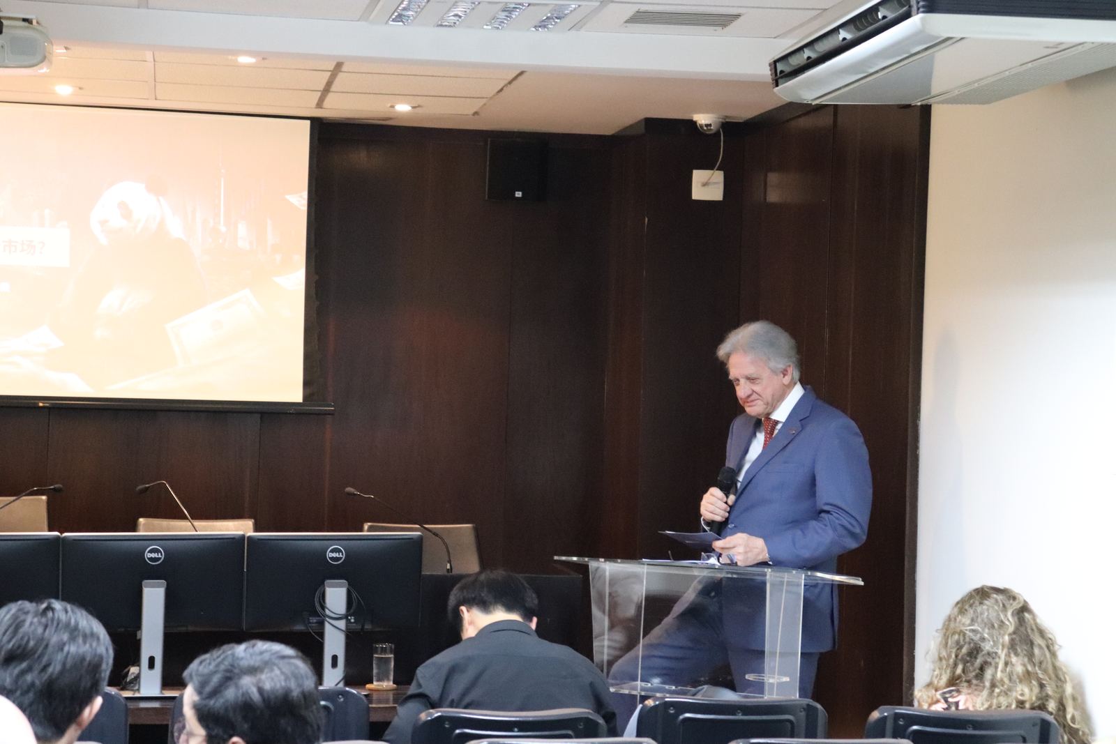 IECBC and Pellon sign cooperation agreement and put Panda Bonds on the agenda · 8